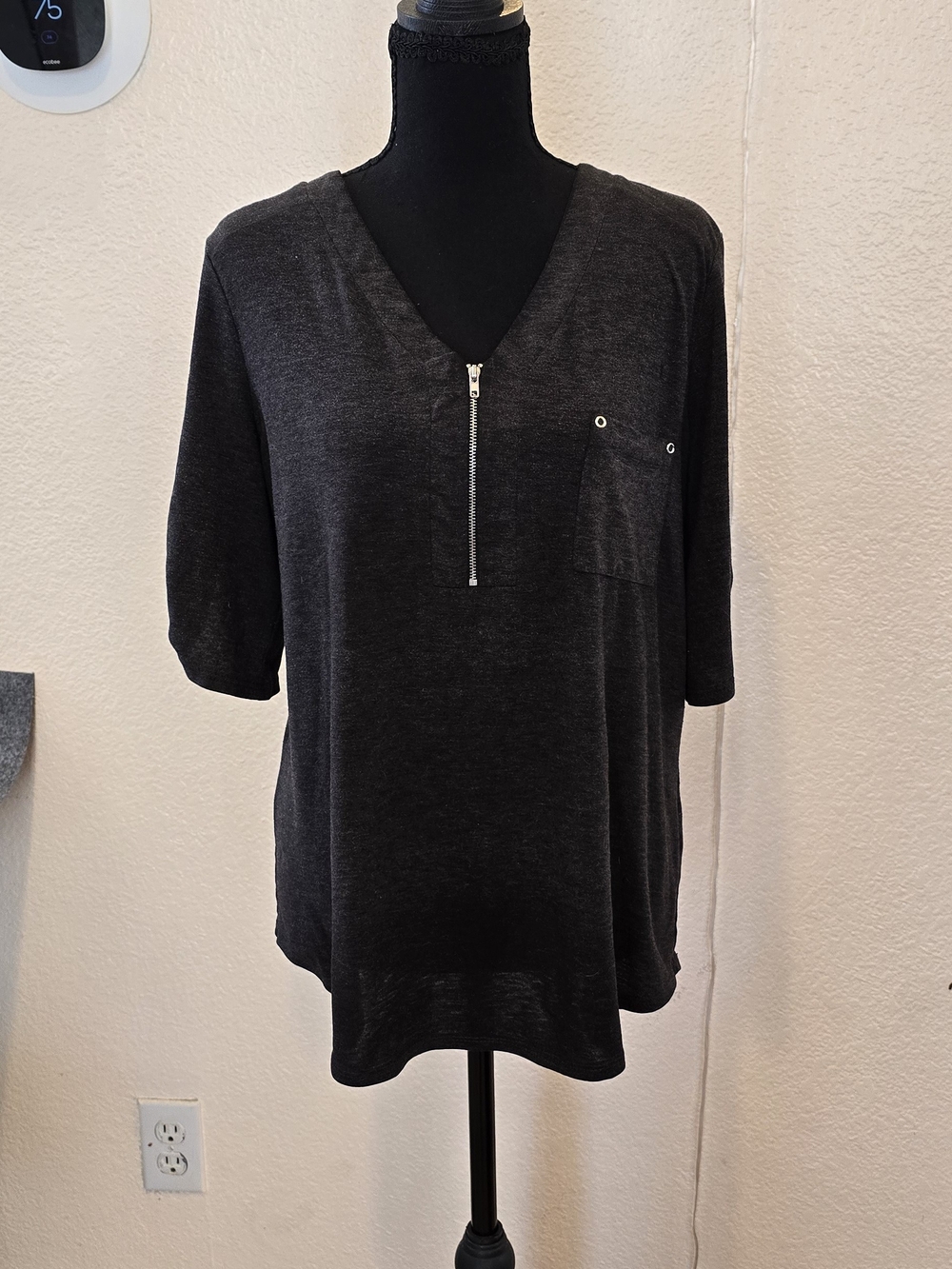 PerSeption Concept Black V-Neck Short Sleeve Top with Zip
